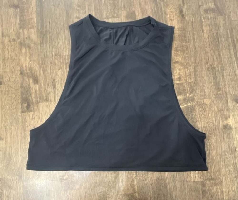 Lululemon Black Athletic Workout Crop Tank Top Sleeveless Shirt size 6